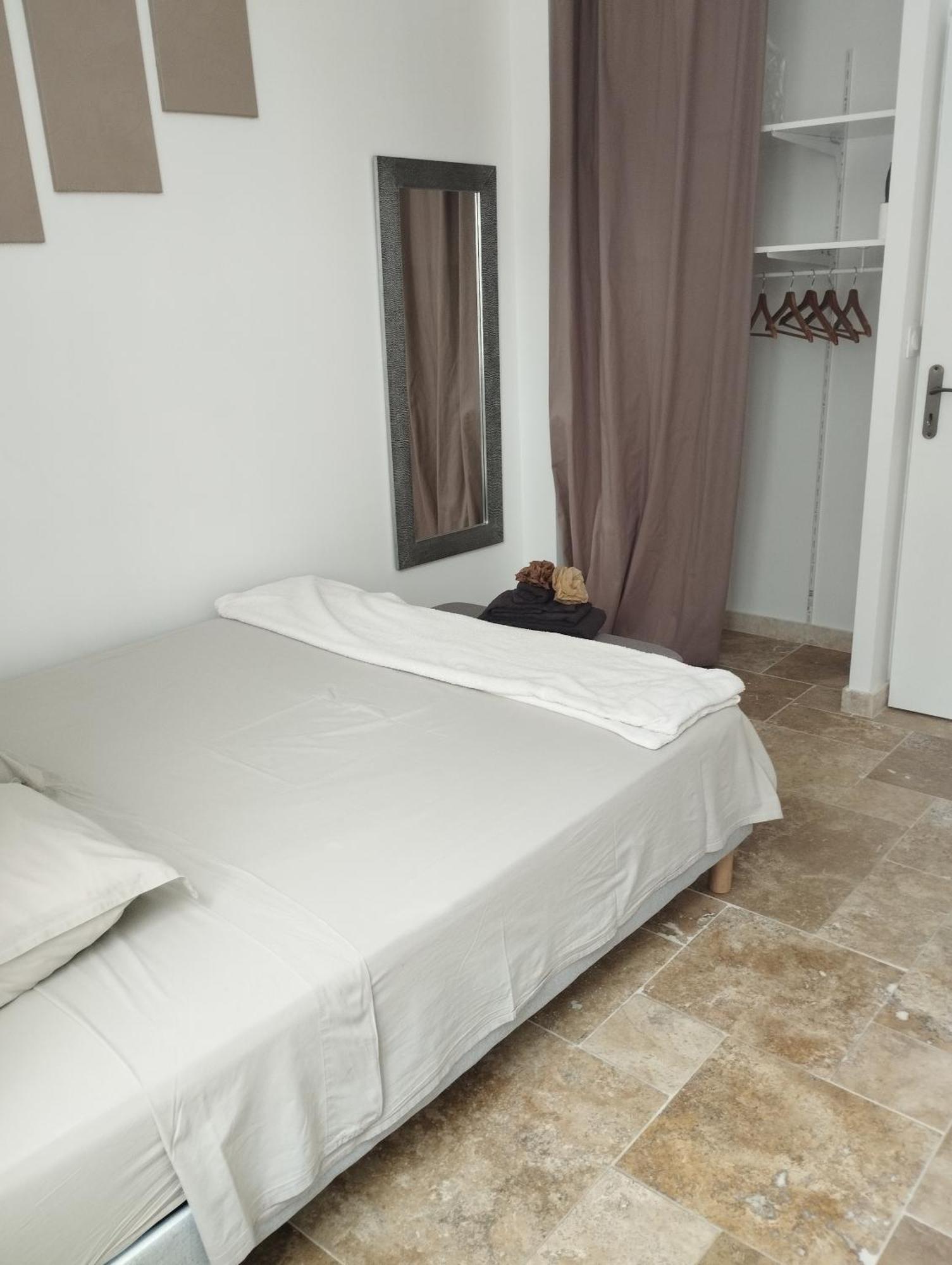 Appartement Lumineux En Rdc Bourgoin-Jallieu Exteriör bild